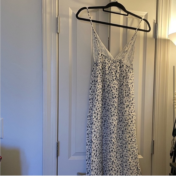 Reformation Toni dress, Mykonos - Picture 4 of 6